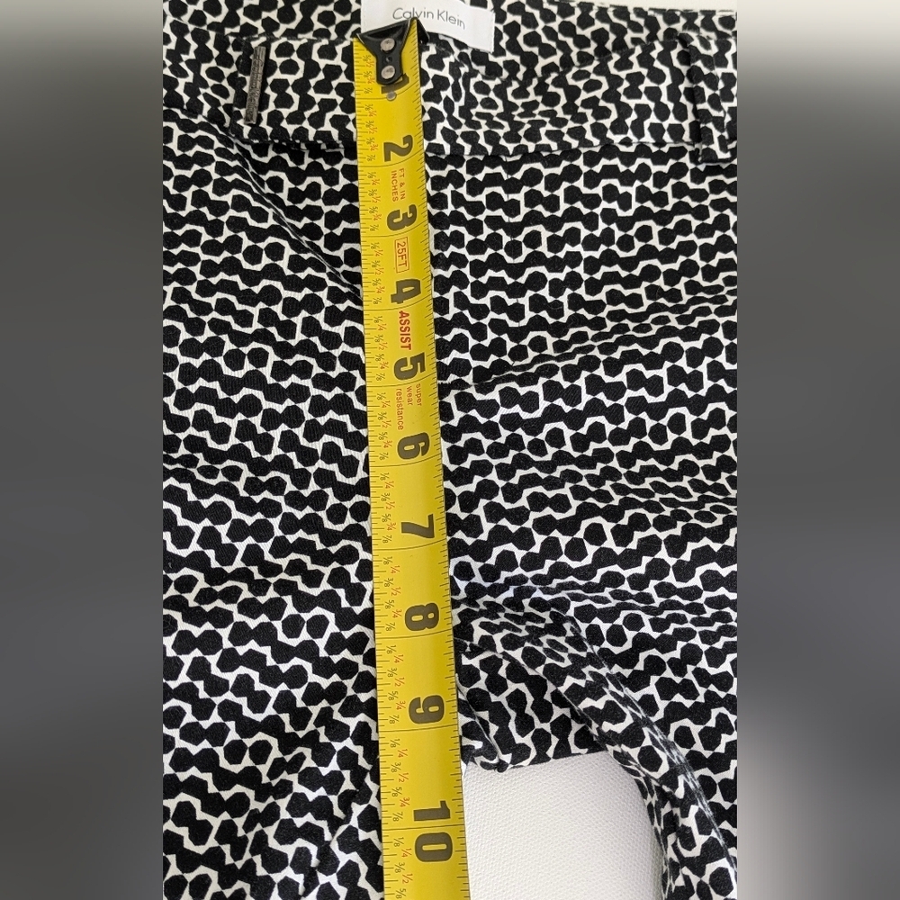 Calvin Klein EUC Stretchy Pants Women’s Sz 0 Black and White Geometric Slacks - Picture 10 of 11
